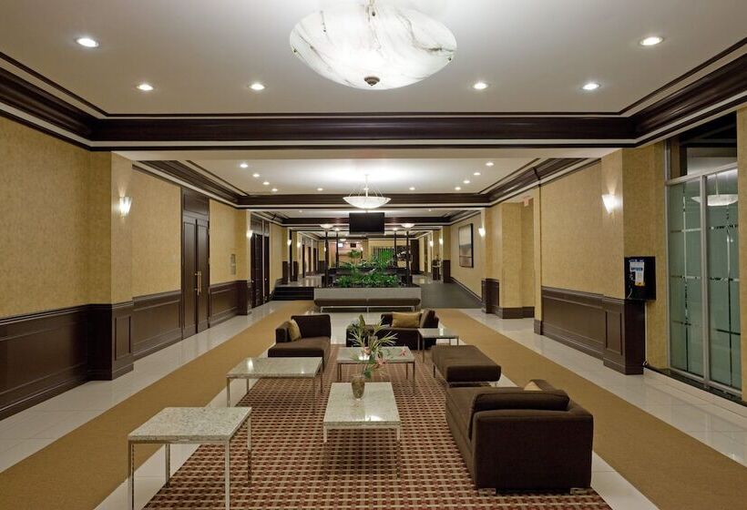 هتل Armon Plaza Montreal Airpt, Trademark Collection By Wyndham