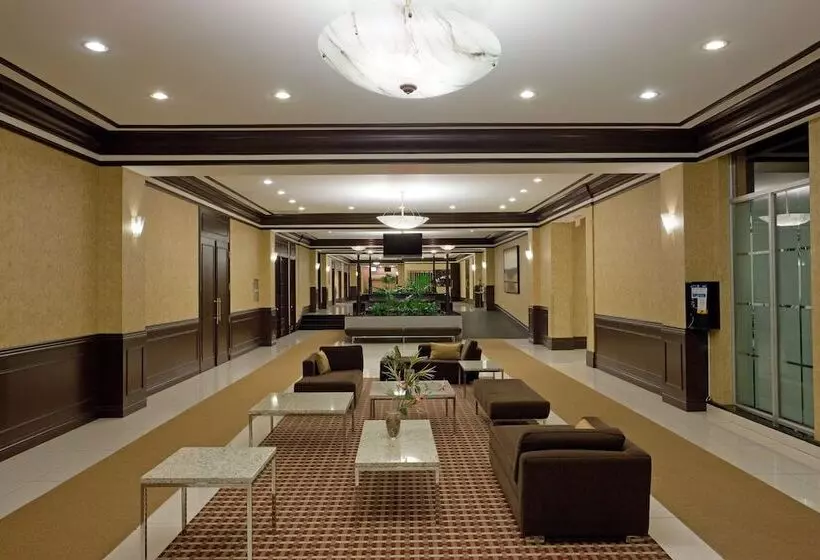 Отель Armon Plaza Montreal Airpt, Trademark Collection By Wyndham