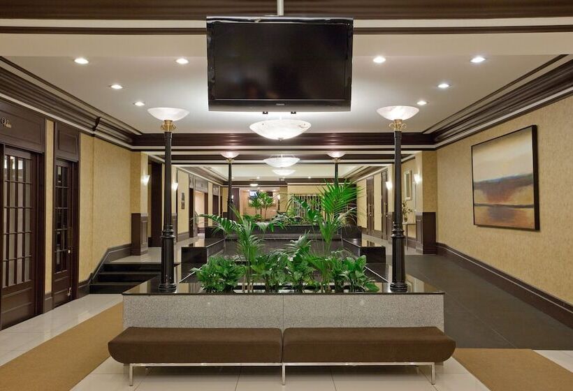 هتل Armon Plaza Montreal Airpt, Trademark Collection By Wyndham