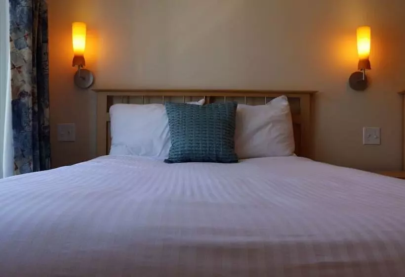 酒店 Bluenose Lodge