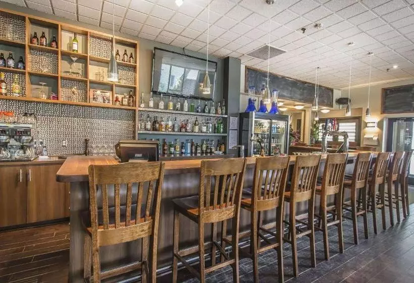 호텔 Econo Lodge La Malbaie