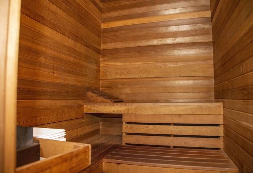 فندق Happy Day Inn