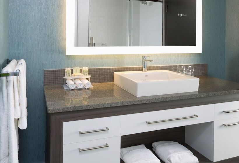 هتل Holiday Inn Express Quebec City Sainte Foy, An Ihg