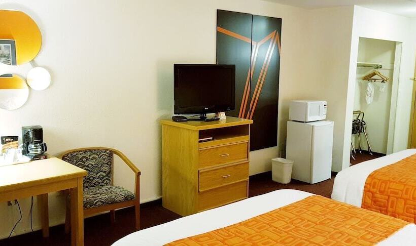 Hotel Howard Johnson By Wyndham Fort St. John