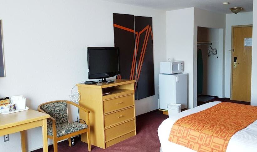 Hotel Howard Johnson By Wyndham Fort St. John