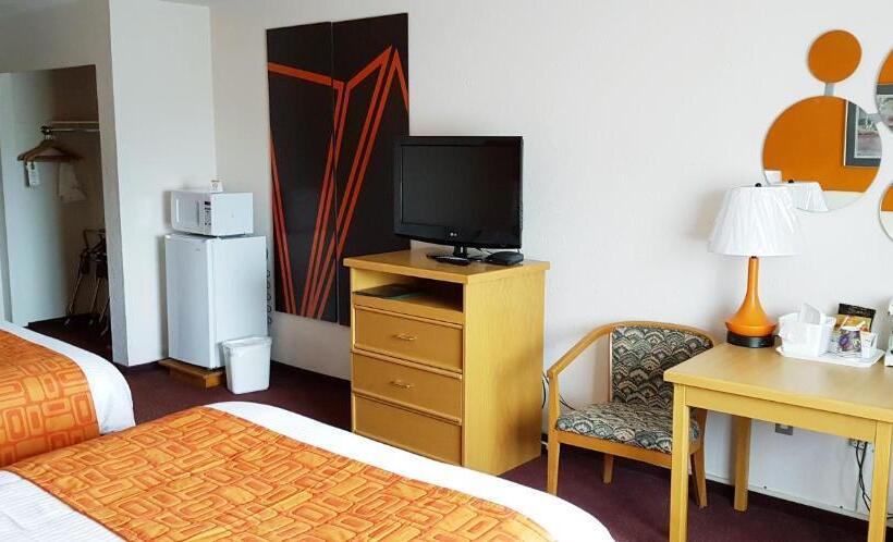 Hotel Howard Johnson By Wyndham Fort St. John