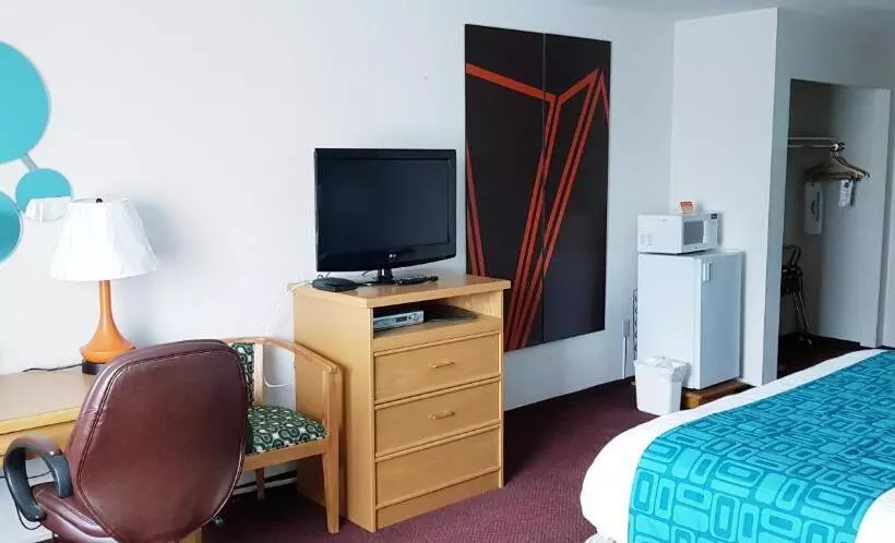 בית מלון כפרי Howard Johnson By Wyndham Fort St. John