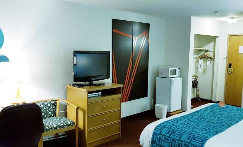 Hotel Howard Johnson By Wyndham Fort St. John