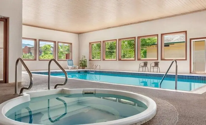 ホテル Quality Inn & Suites