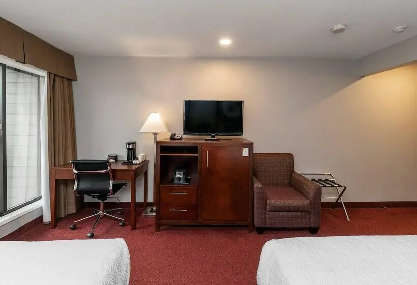 ホテル Quality Inn & Suites