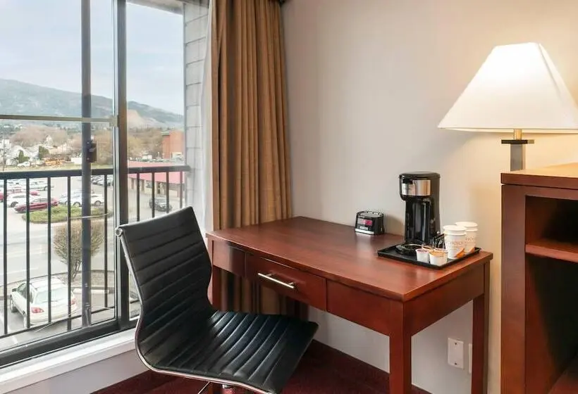 ホテル Quality Inn & Suites