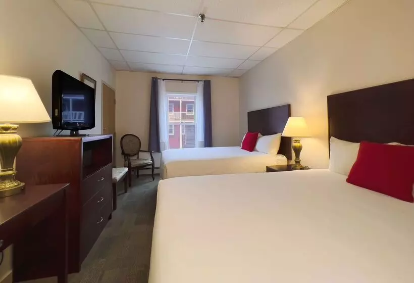 فندق The Downtown, A Coast