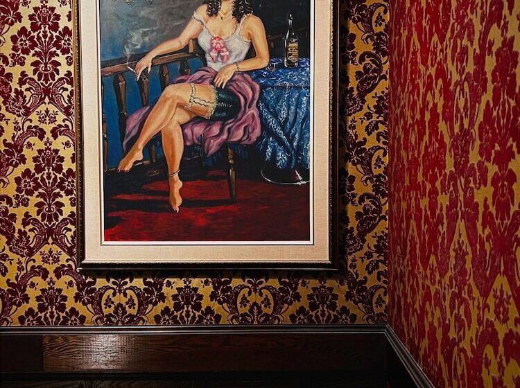 Otel The Downtown, A Coast