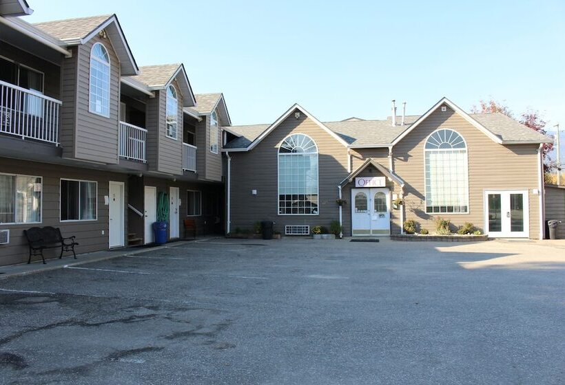 مُتل Monashee Lodge