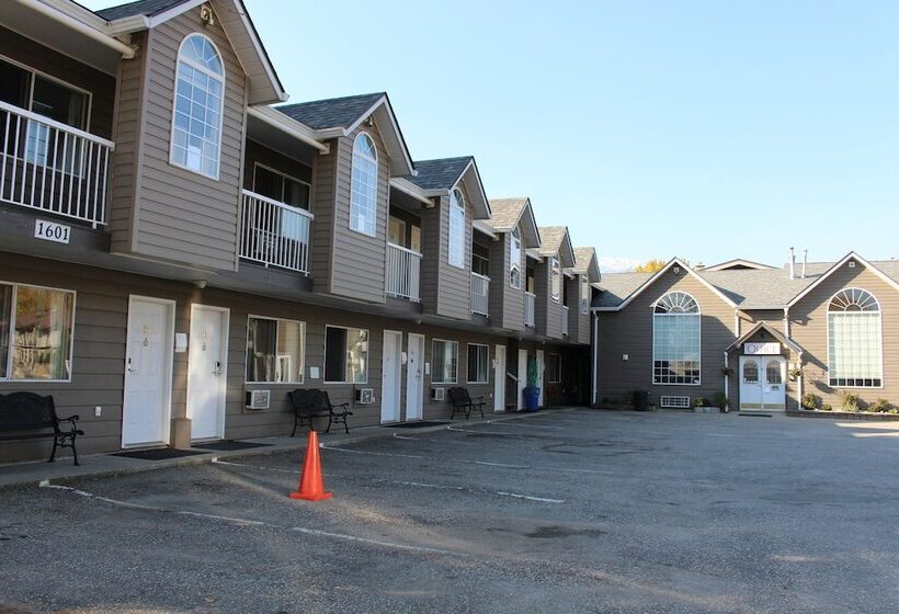 مُتل Monashee Lodge