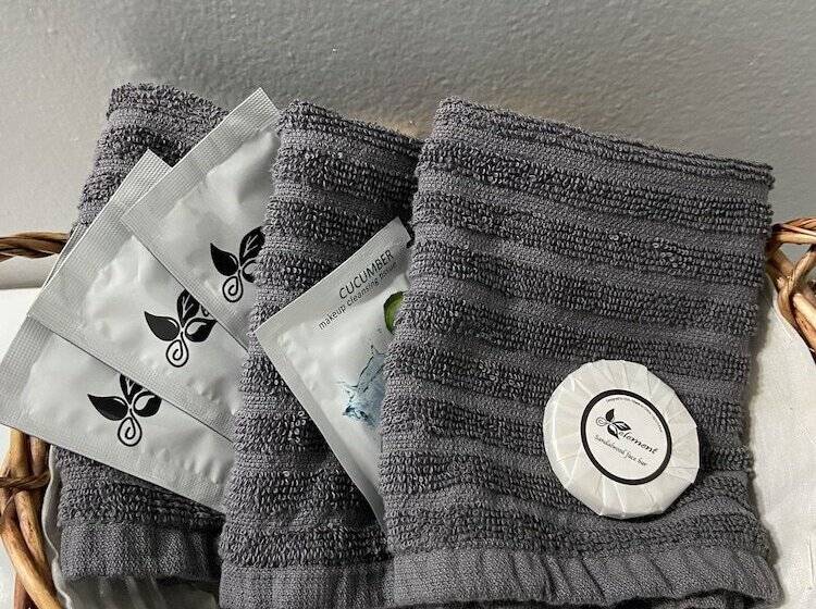 مُتل Monashee Lodge