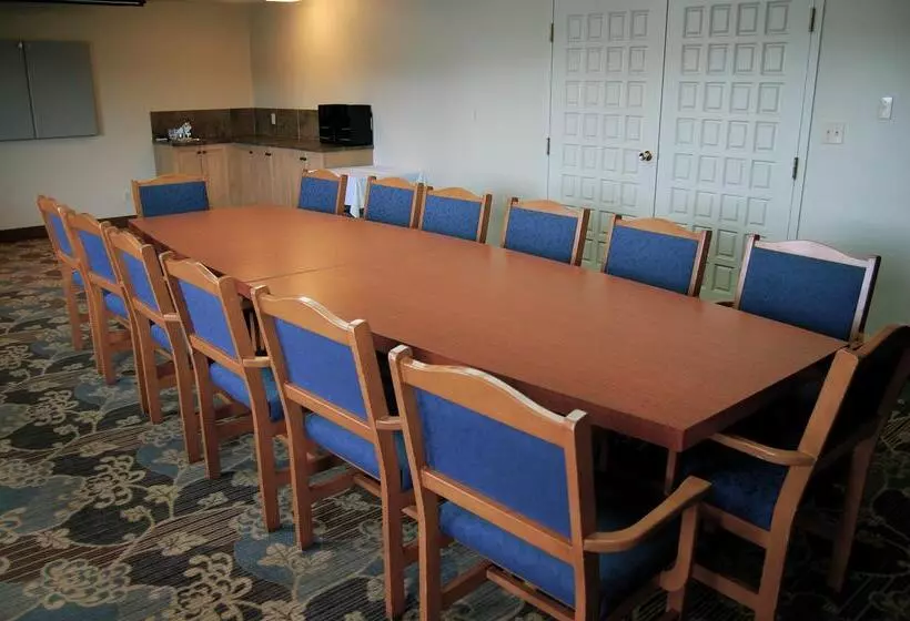 Heritage Inn Hotel & Convention Centre   Cranbrook