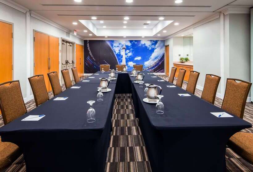 فندق Best Western Premier Toronto Airport Carlingview