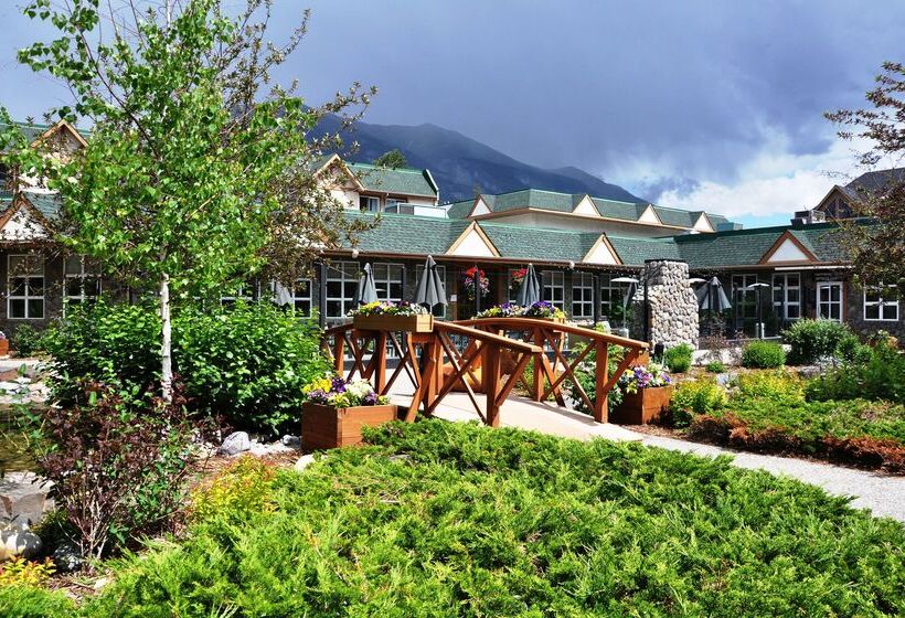 Coast Canmore Hotel & Conference Centre