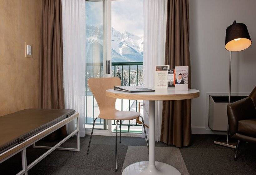 Coast Canmore Hotel & Conference Centre