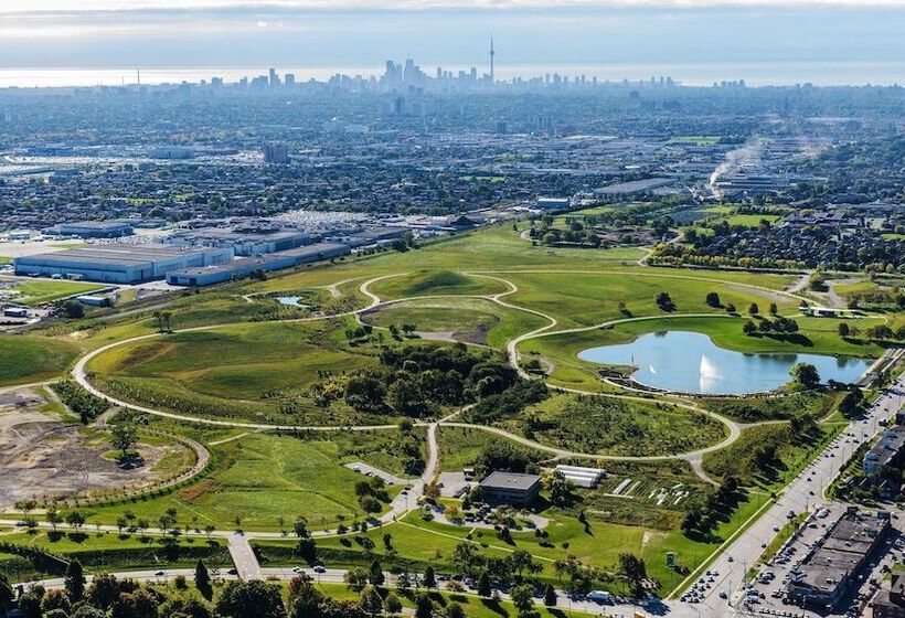 فندق Holiday Inn Express Toronto North York, An Ihg