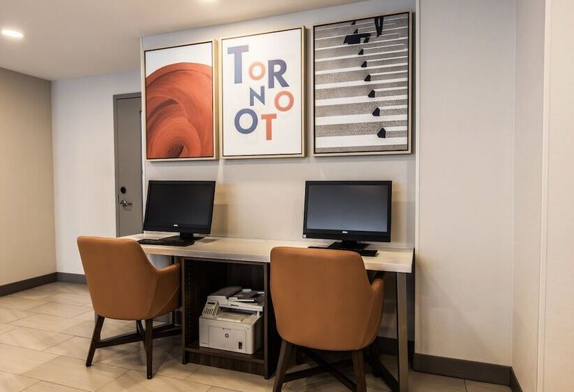 فندق Holiday Inn Express Toronto North York, An Ihg