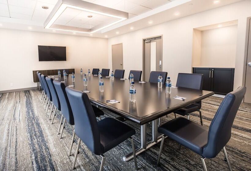 فندق Holiday Inn Express Toronto North York, An Ihg