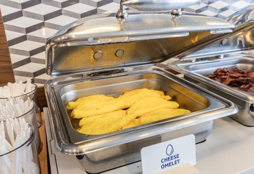 فندق Holiday Inn Express Toronto North York, An Ihg