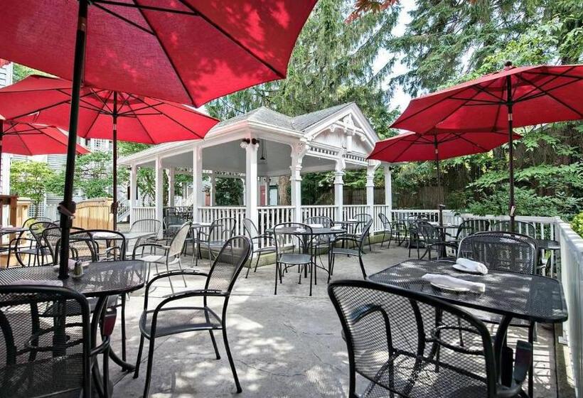 Hotel Kettle Creek Inn