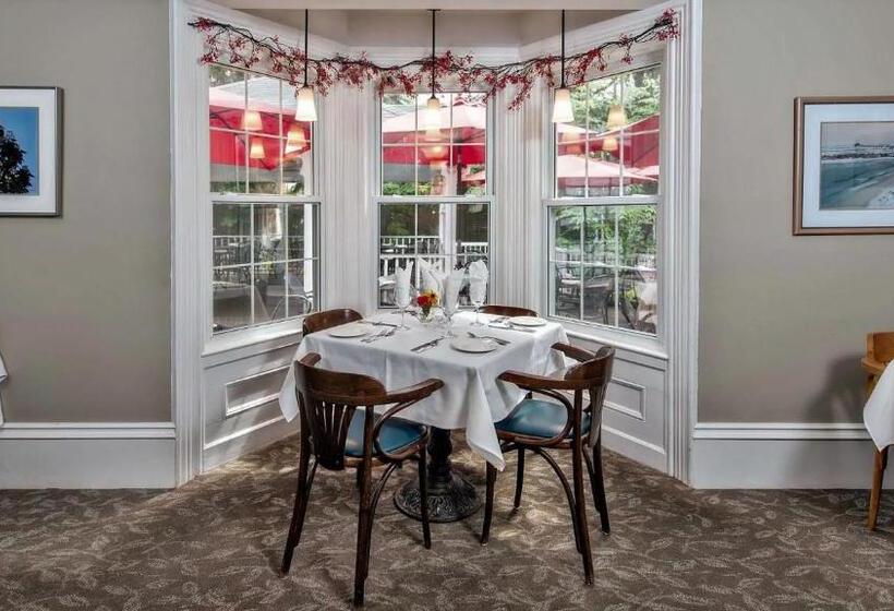 Hotel Kettle Creek Inn