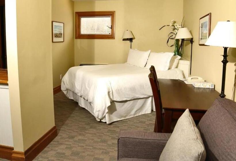 Hotel Kettle Creek Inn