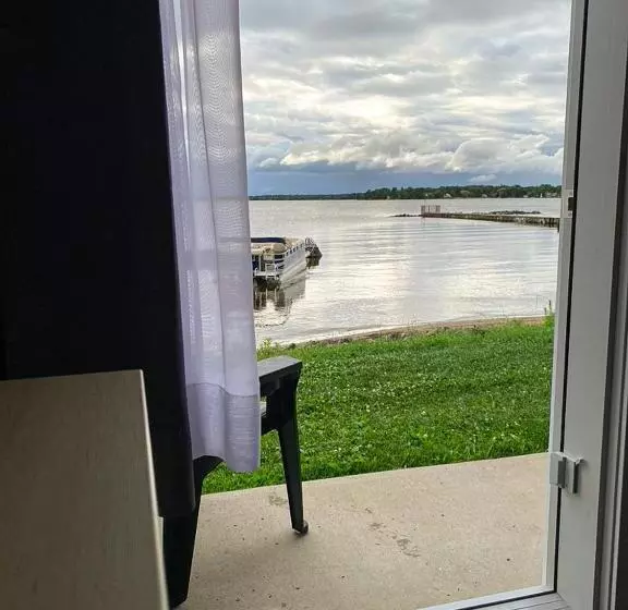 هتل La Place Rendez Vous