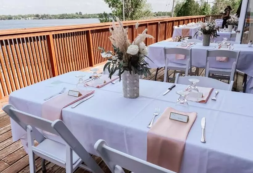 هتل La Place Rendez Vous