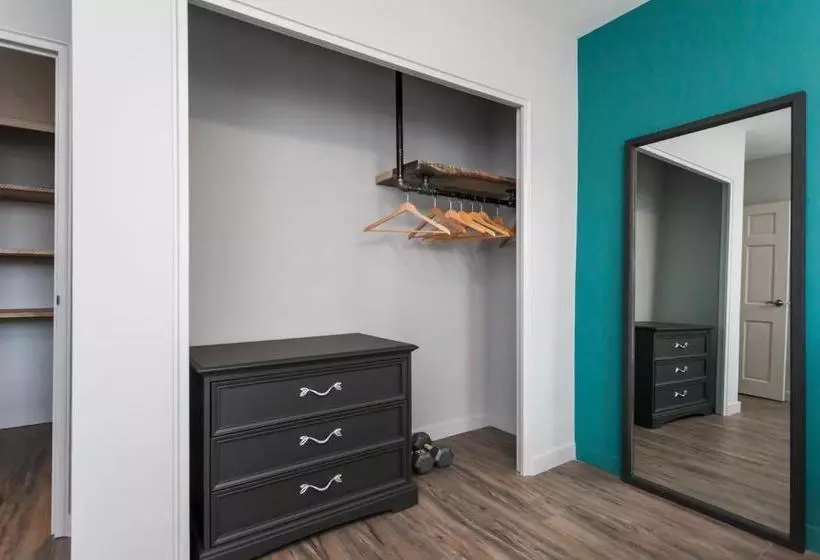 Отель London Executive Suites