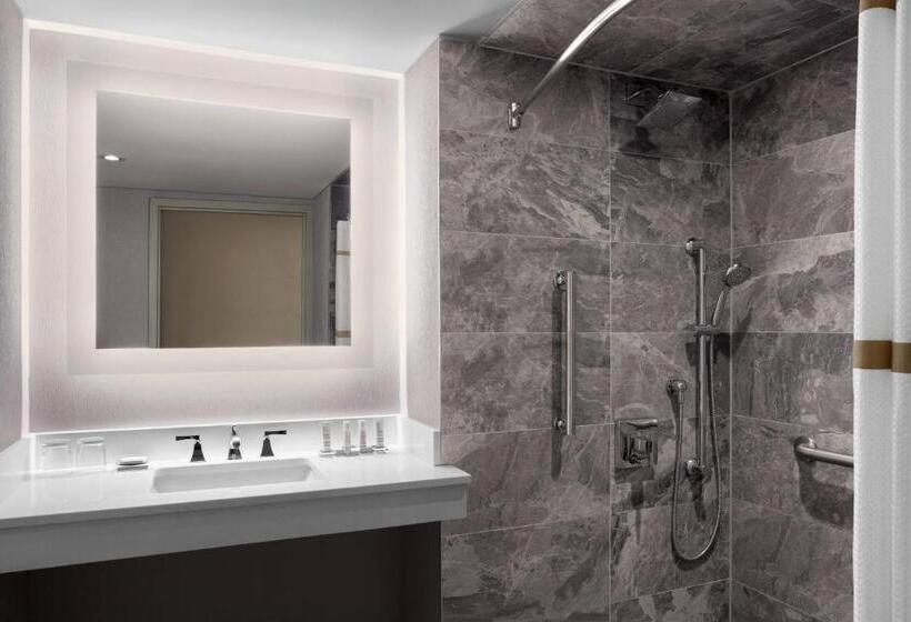 Niagara Falls Marriott Fallsview Hotel & Spa