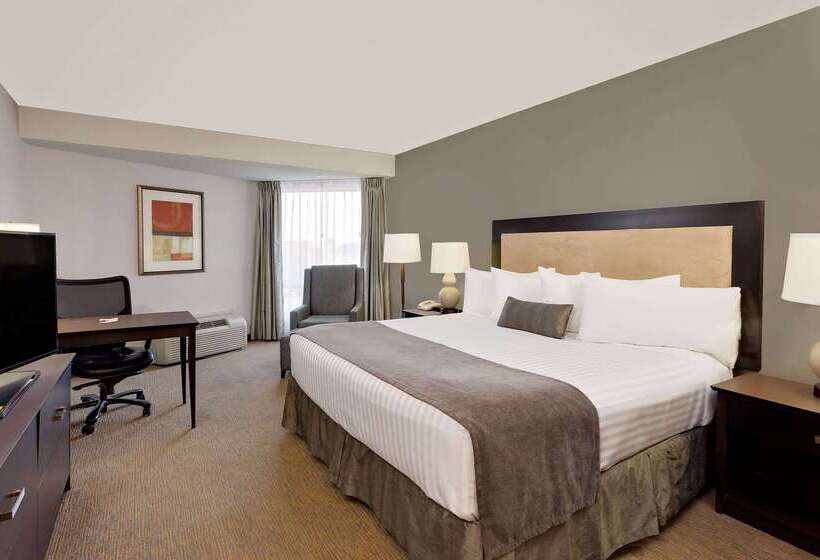 Hotel Ramada By Wyndham Kamloops