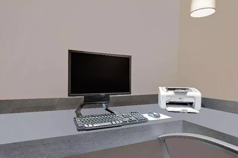 ホテル Ramada By Wyndham Kamloops