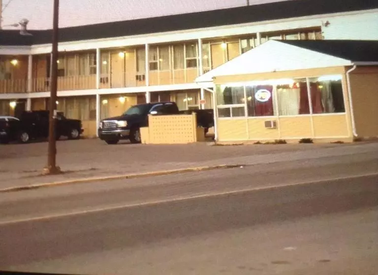 호텔 Raven Motor Inn