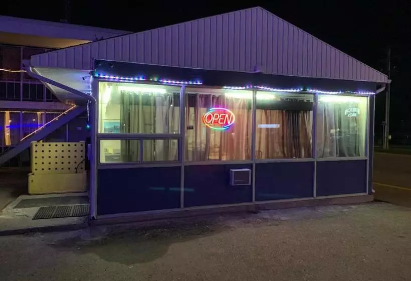 호텔 Raven Motor Inn