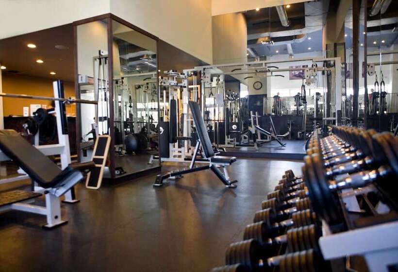 Sandman Hotel Vancouver Downtown