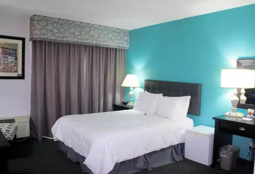 Отель Days Inn By Wyndham Sudbury & Conference Centre