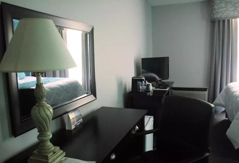 Отель Days Inn By Wyndham Sudbury & Conference Centre