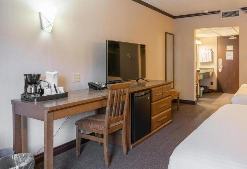 فندق The Rundlestone Lodge