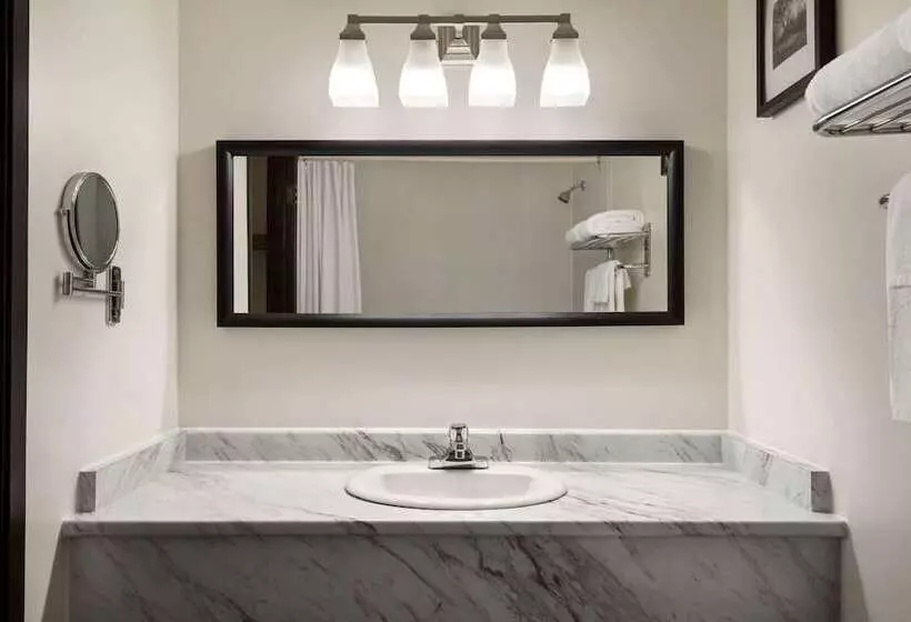 汽车旅馆  Travelodge By Wyndham Blairmore