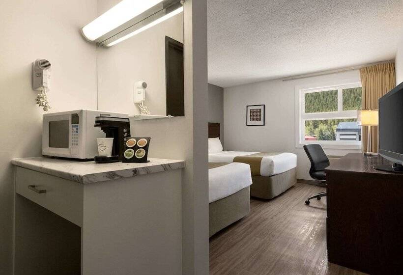 فندق على الطريق Travelodge By Wyndham Blairmore