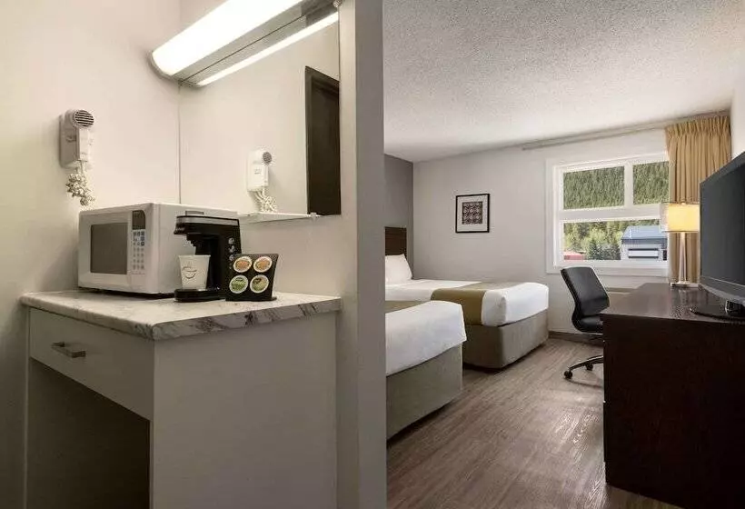 汽车旅馆  Travelodge By Wyndham Blairmore