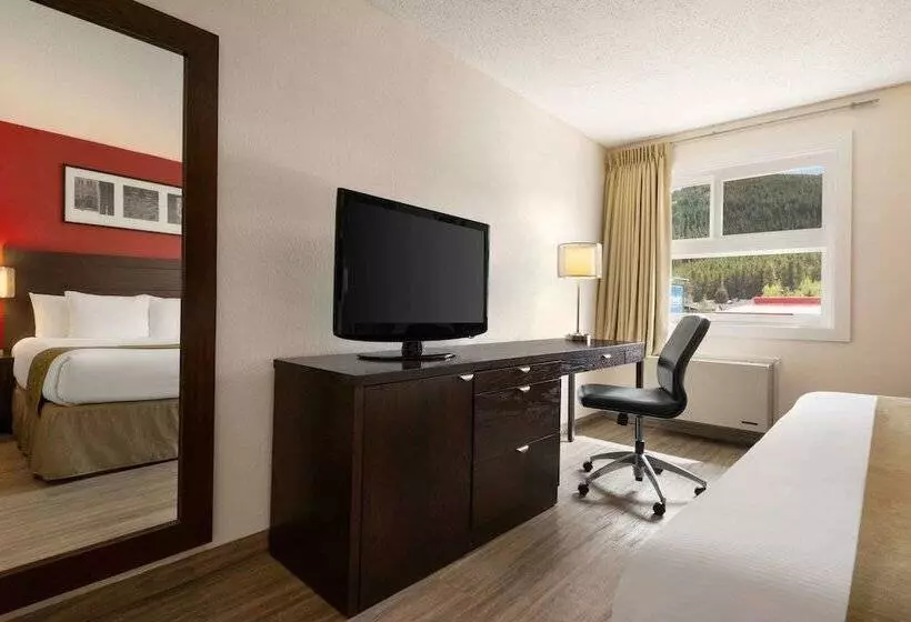 汽车旅馆  Travelodge By Wyndham Blairmore