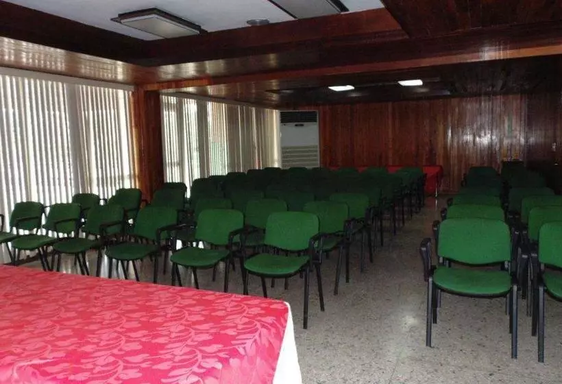 ホテル Carrusel Bello Caribe