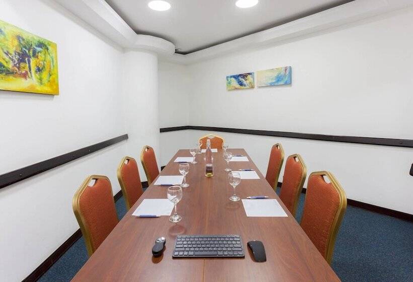 ホテル Four Points By Sheraton Medellin