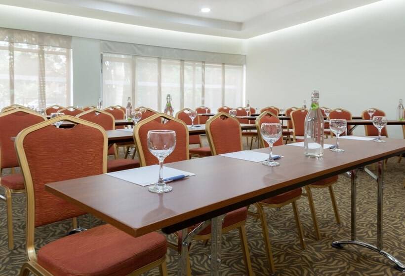 ホテル Four Points By Sheraton Medellin